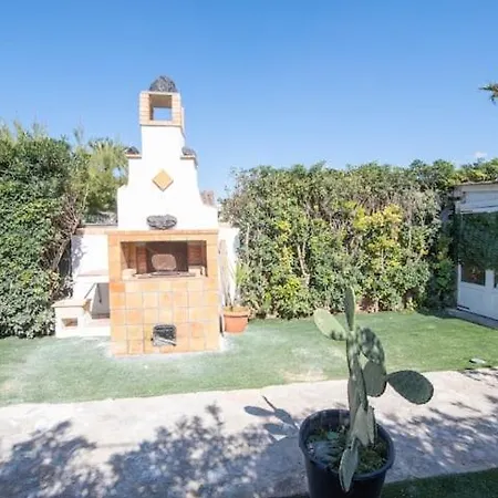 Elpaix Villa *