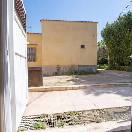 Elpaix Villa *